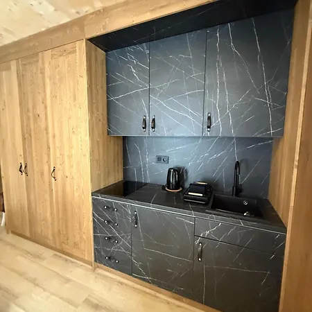 Forest, 타란스카 스트르바