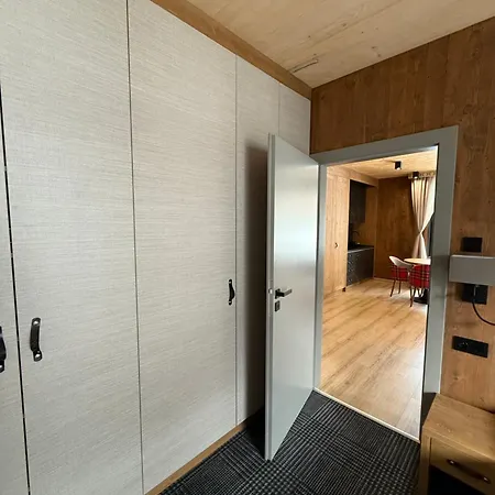 Forest, * 타란스카 스트르바