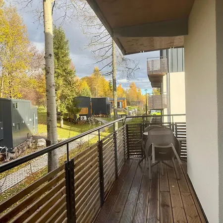 Forest, アパート