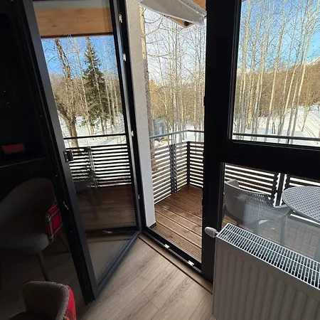 Forest, 타란스카 스트르바