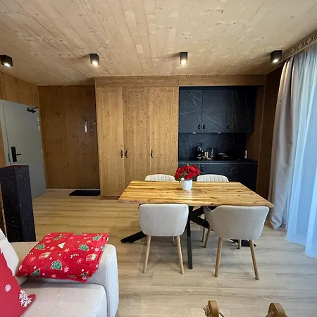 Forest, アパート *