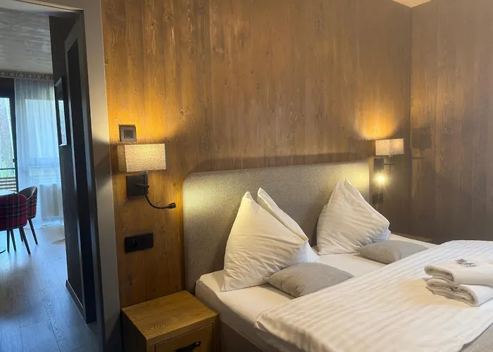 Forest, * タトランスカー・シュトゥルバ