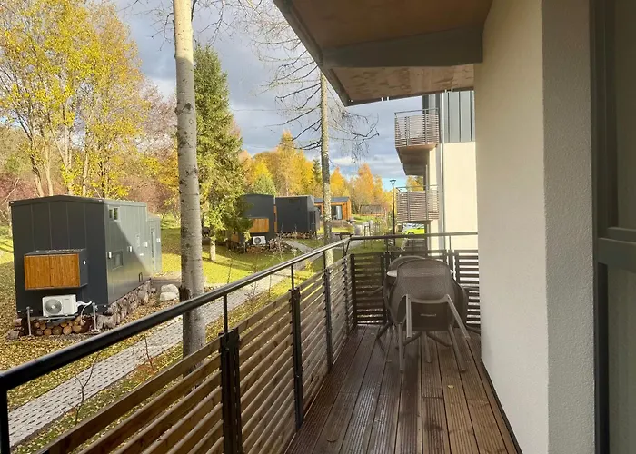 Forest, アパート