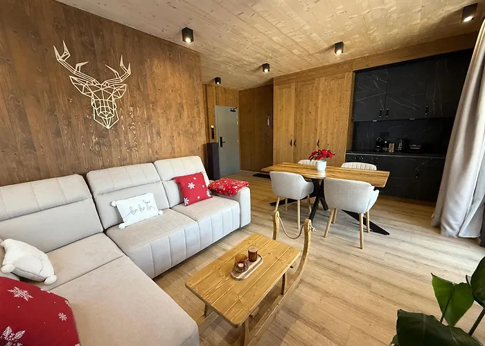 アパート Forest, *